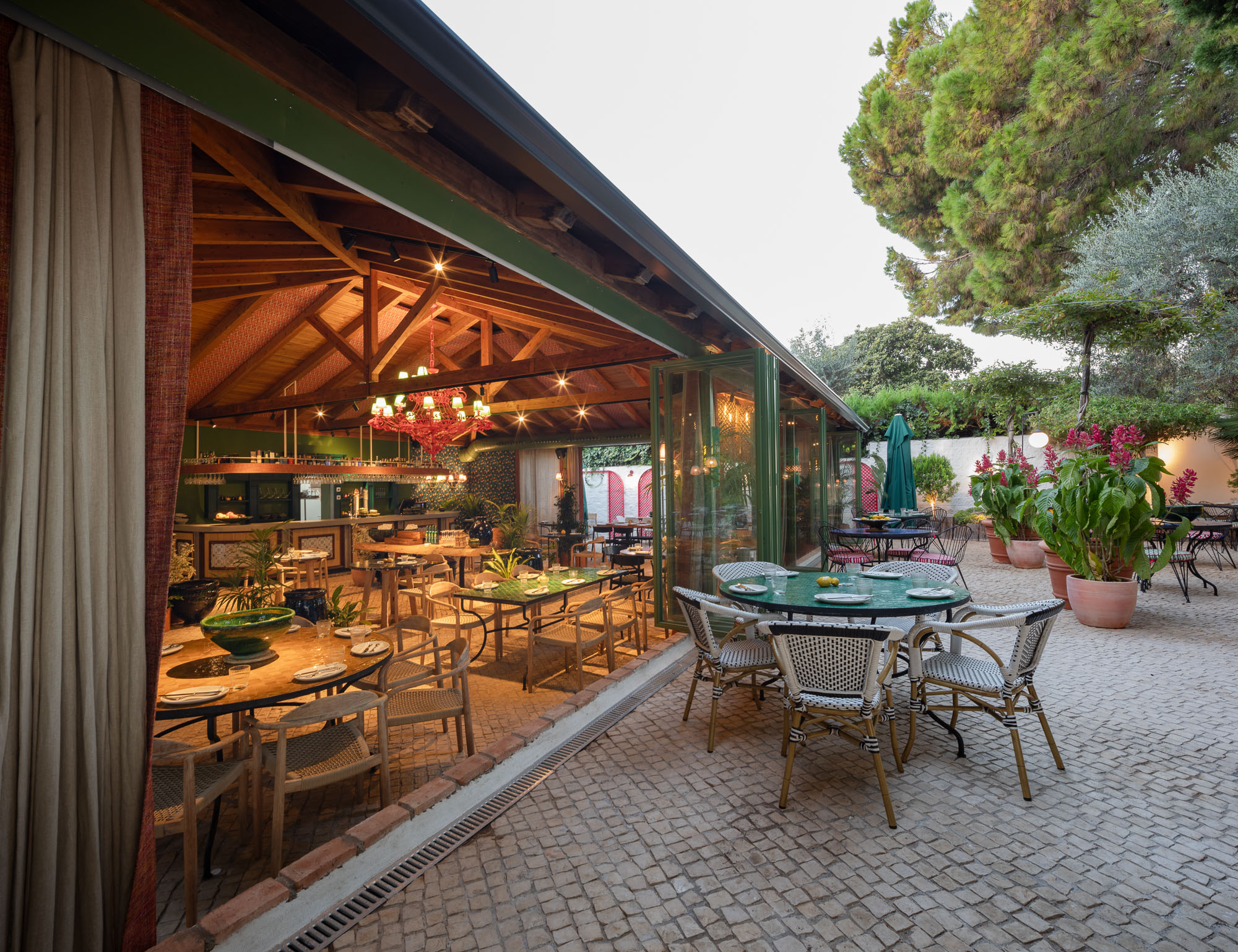 Terraza y jardín de Casalimón